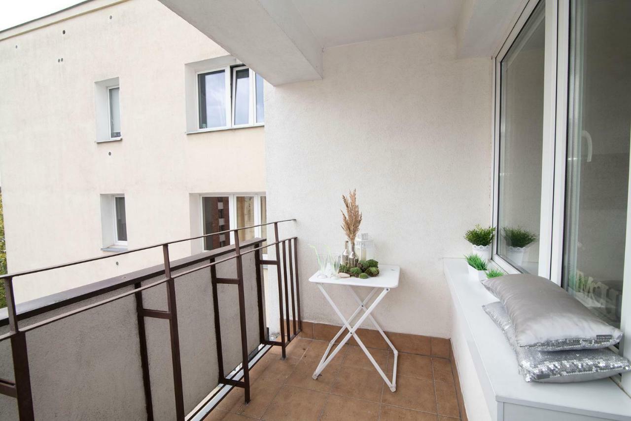 Wlr Apartments - Hoza II Варшава Екстериор снимка