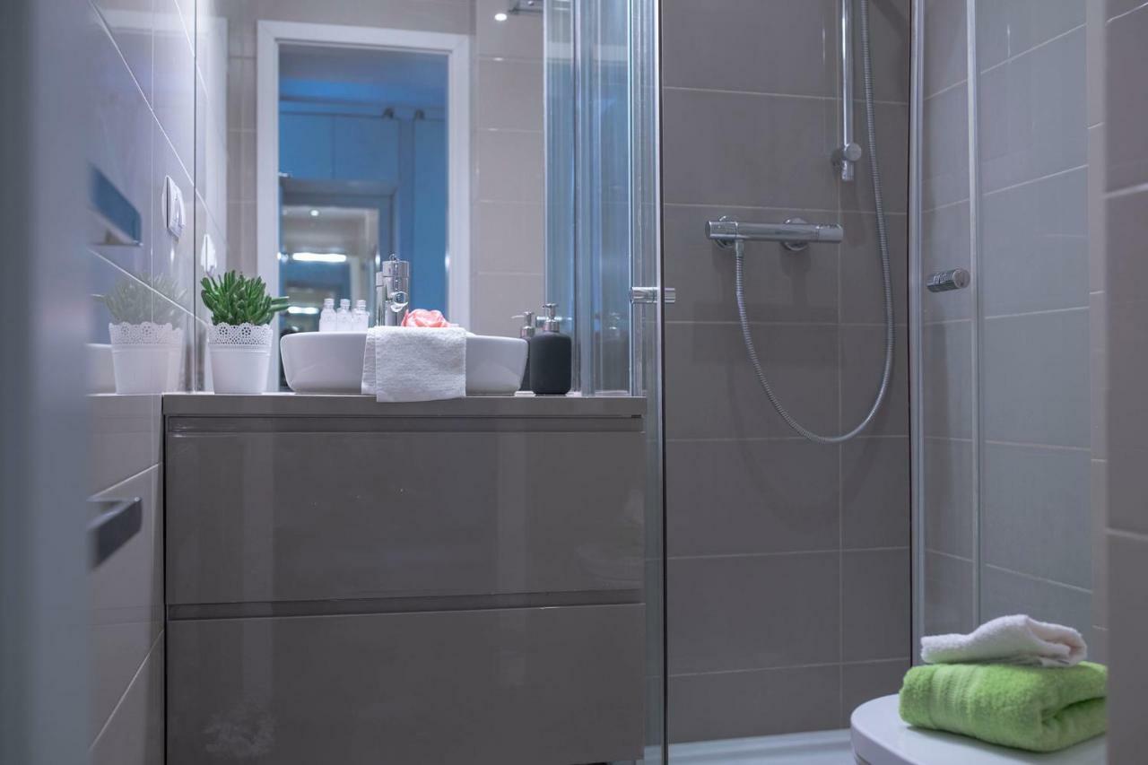 Wlr Apartments - Hoza II Варшава Екстериор снимка