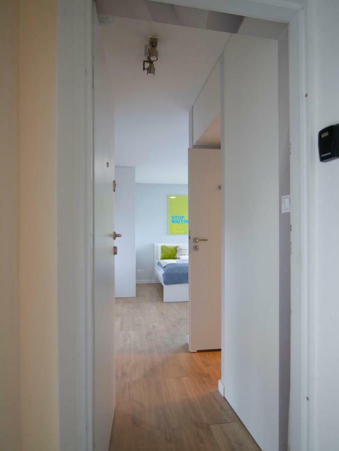 Wlr Apartments - Hoza II Варшава Екстериор снимка